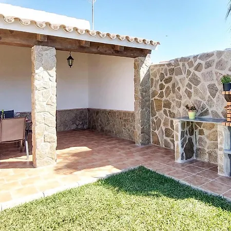 2 Bedroom Awesome In Chiclana De La Fronter Holiday home *