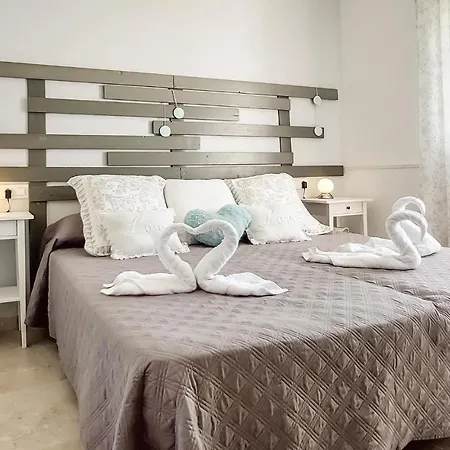 Holiday home 2 Bedroom Awesome In Chiclana De La Fronter
