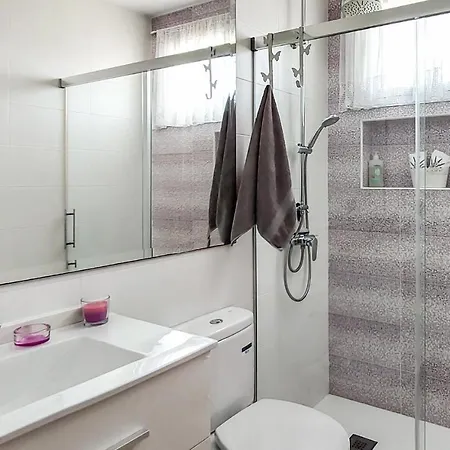 2 Bedroom Awesome In Chiclana De La Fronter Holiday home