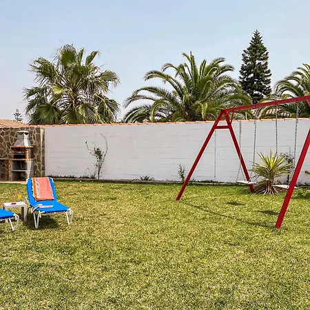 2 Bedroom Awesome In Chiclana De La Fronter Holiday home *